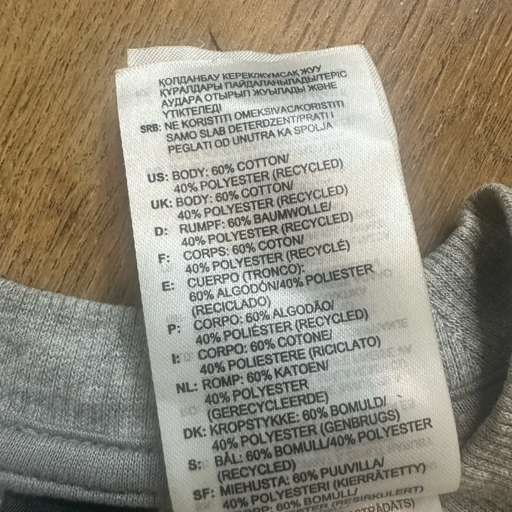 Adidas Gray Split Hem Crew Sweatshirt Size Medium - Picture 10 of 11